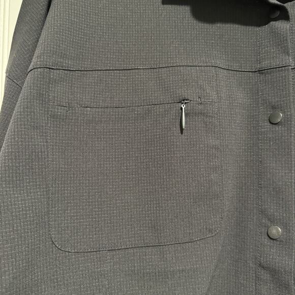 Lululemon Black Ventlight Button Up Shirt Size 12 - Picture 4 of 8